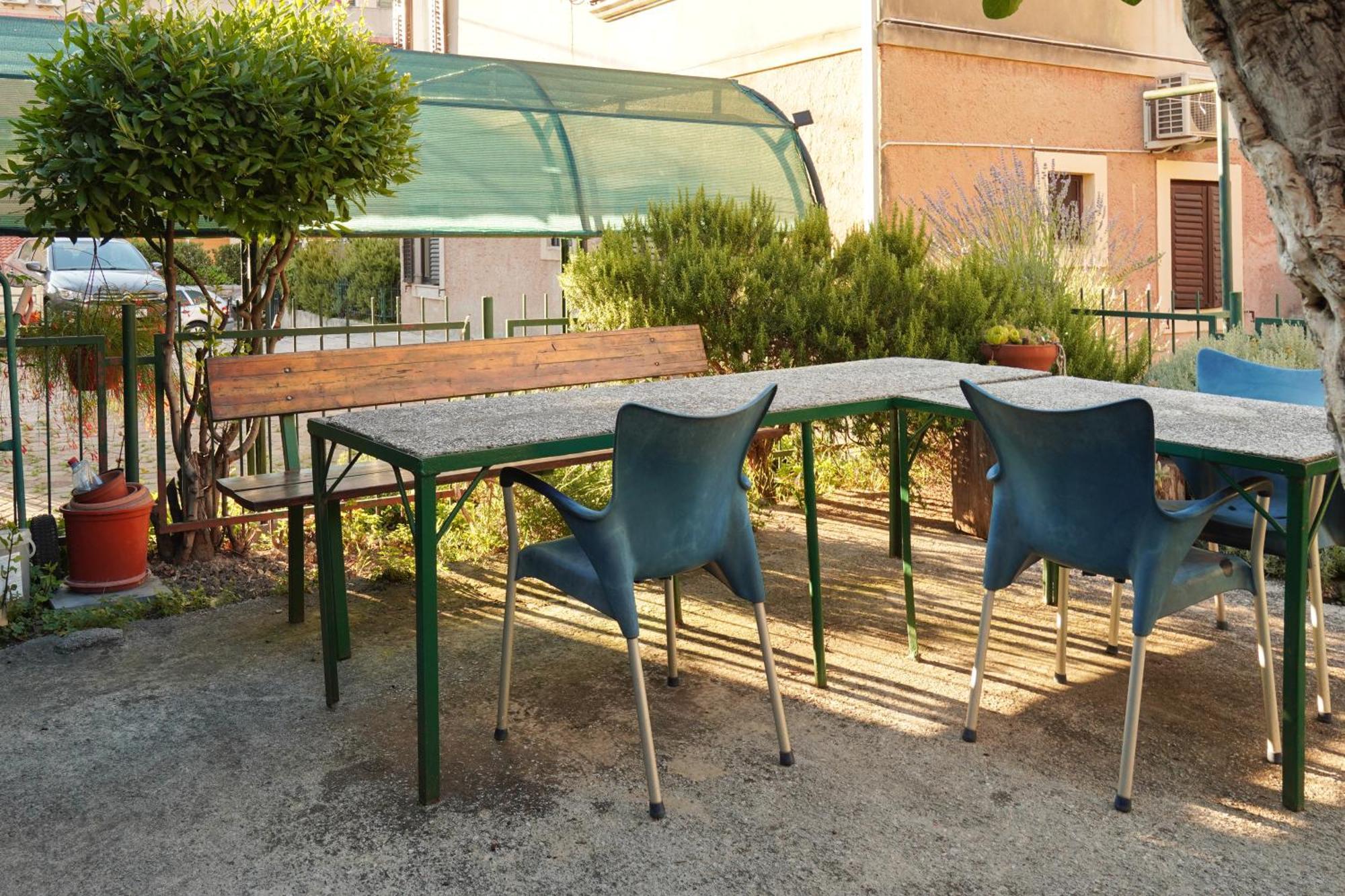 Tranquil Urban Escape Split Exterior foto